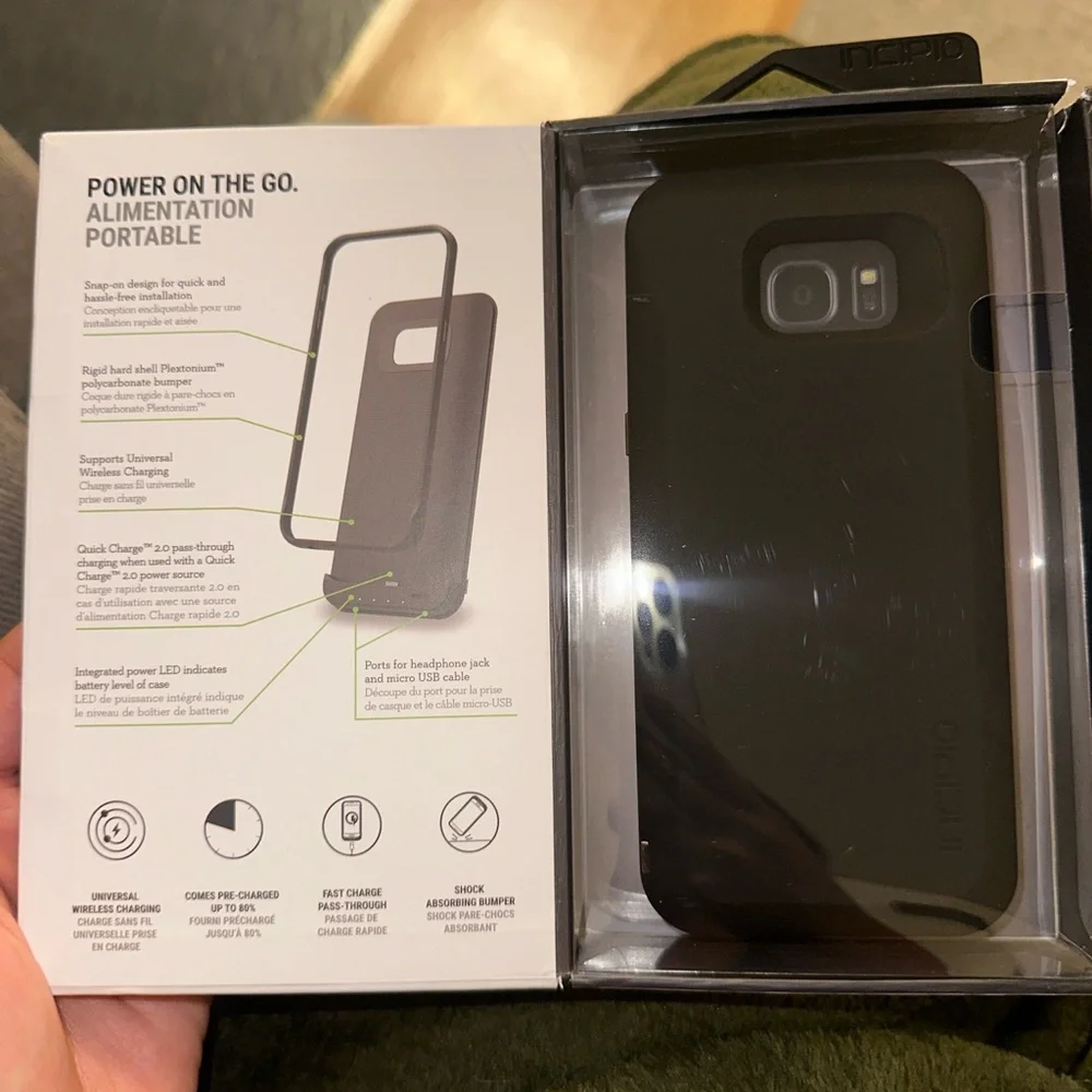 Samsung Galaxy S7 edge wireless charging battery case.